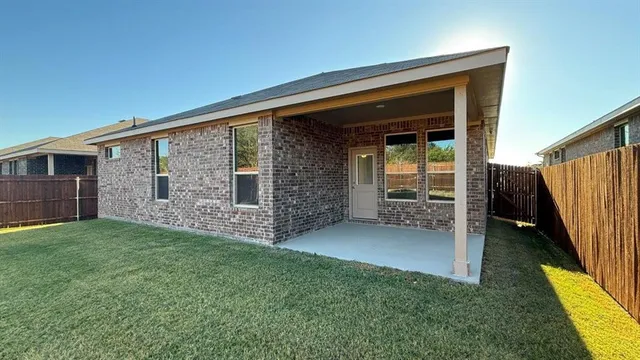 $317,305 | 111 Goodnight Court, Cleburne, TX 76033