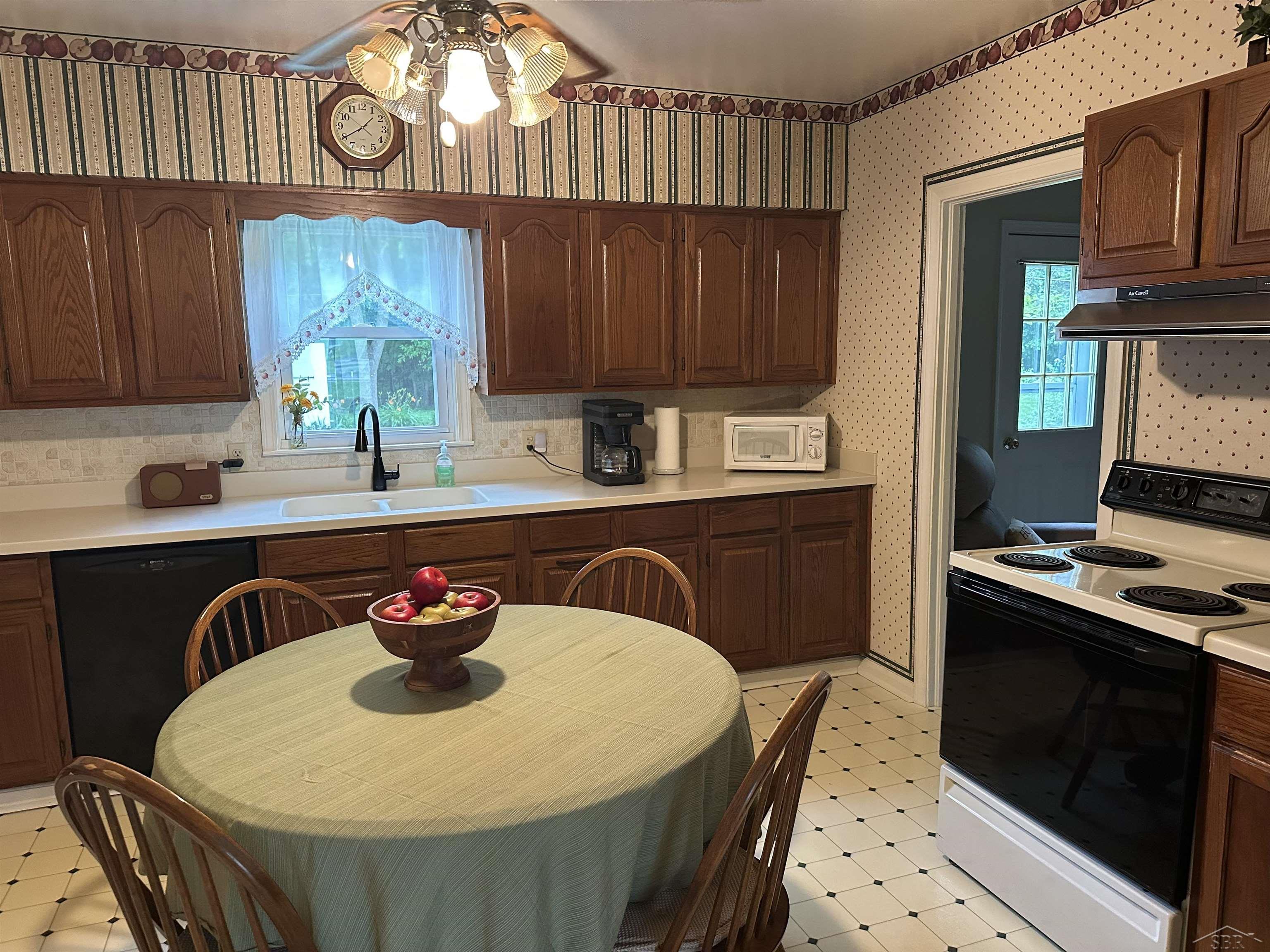 15620 Gratiot Road Hemlock, MI 48626 - Photo 14 of 32