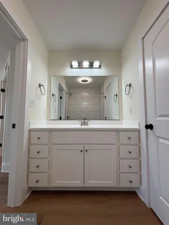 $1,800 | 113 West North Street, Unit 200, Charles Town, WV 25414