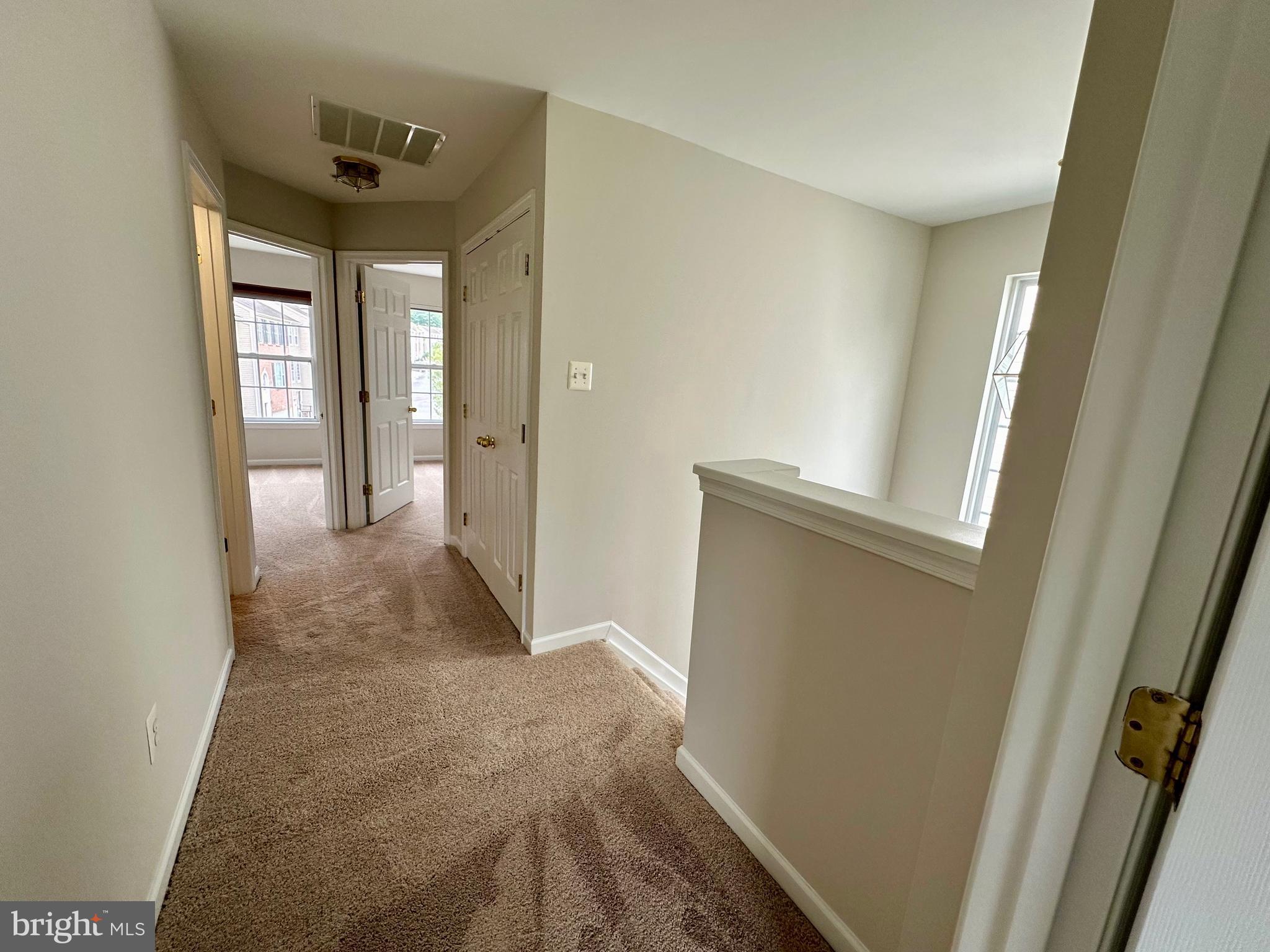 7076 Water Oak Road, Unit 196 Elkridge, MD 21075 - Photo 19 of 31 Hallway