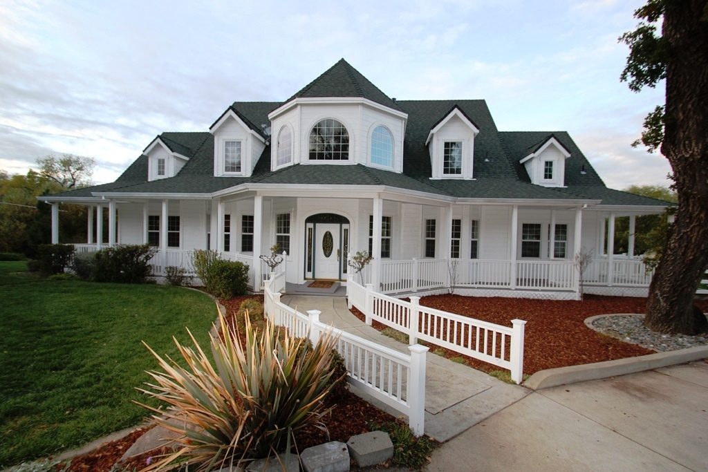 13873 Oak Run Road Oak Run, CA 96069 - Photo 1 of 34 Front