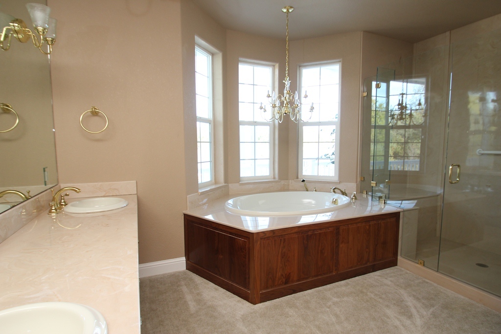 13873 Oak Run Road Oak Run, CA 96069 - Photo 21 of 34 Master Bath 2