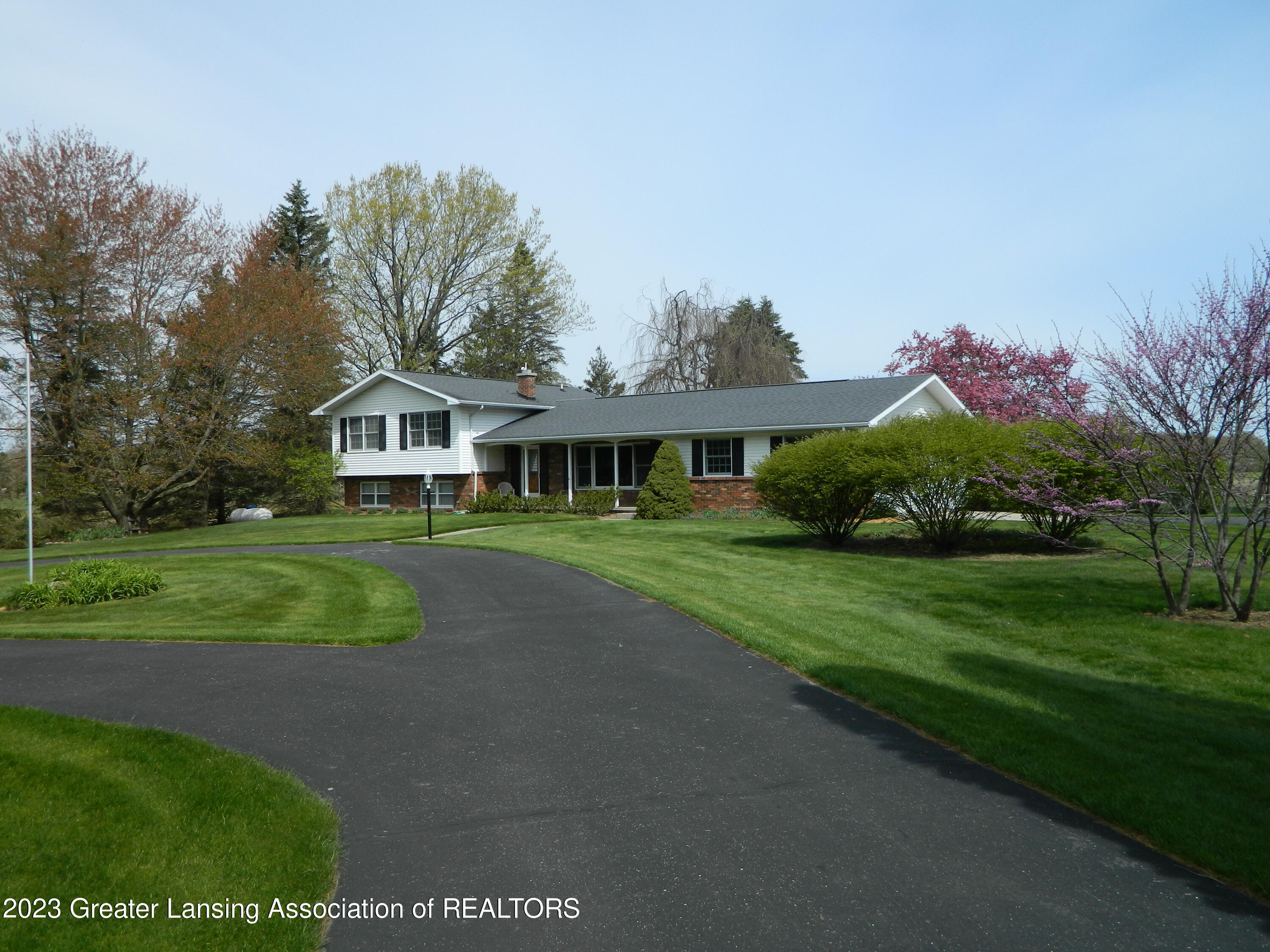 518 Lamb Road Mason, MI 48854 - Photo 14 of 37 DSCN5377
