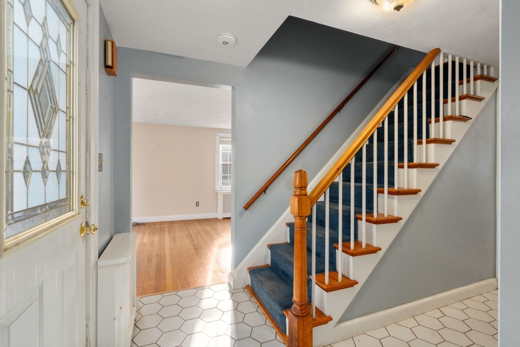 43 Oriole Road Westwood, MA 02090 - Photo 18 of 26