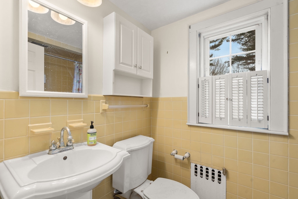 43 Oriole Road Westwood, MA 02090 - Photo 21 of 26