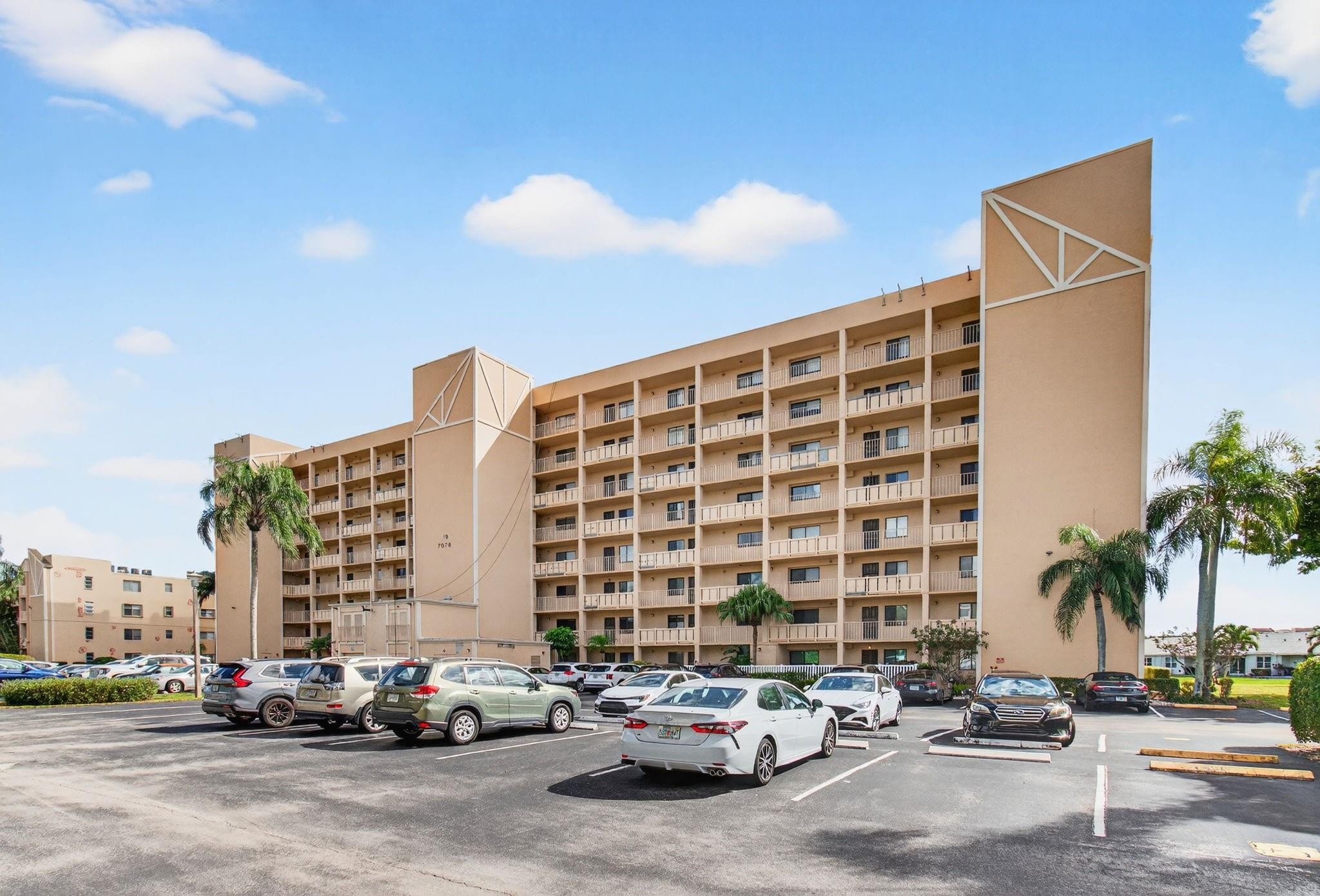 7076 Huntington Lane, Unit 608 Delray Beach, FL 33446 - Photo 29 of 77 Photo 29