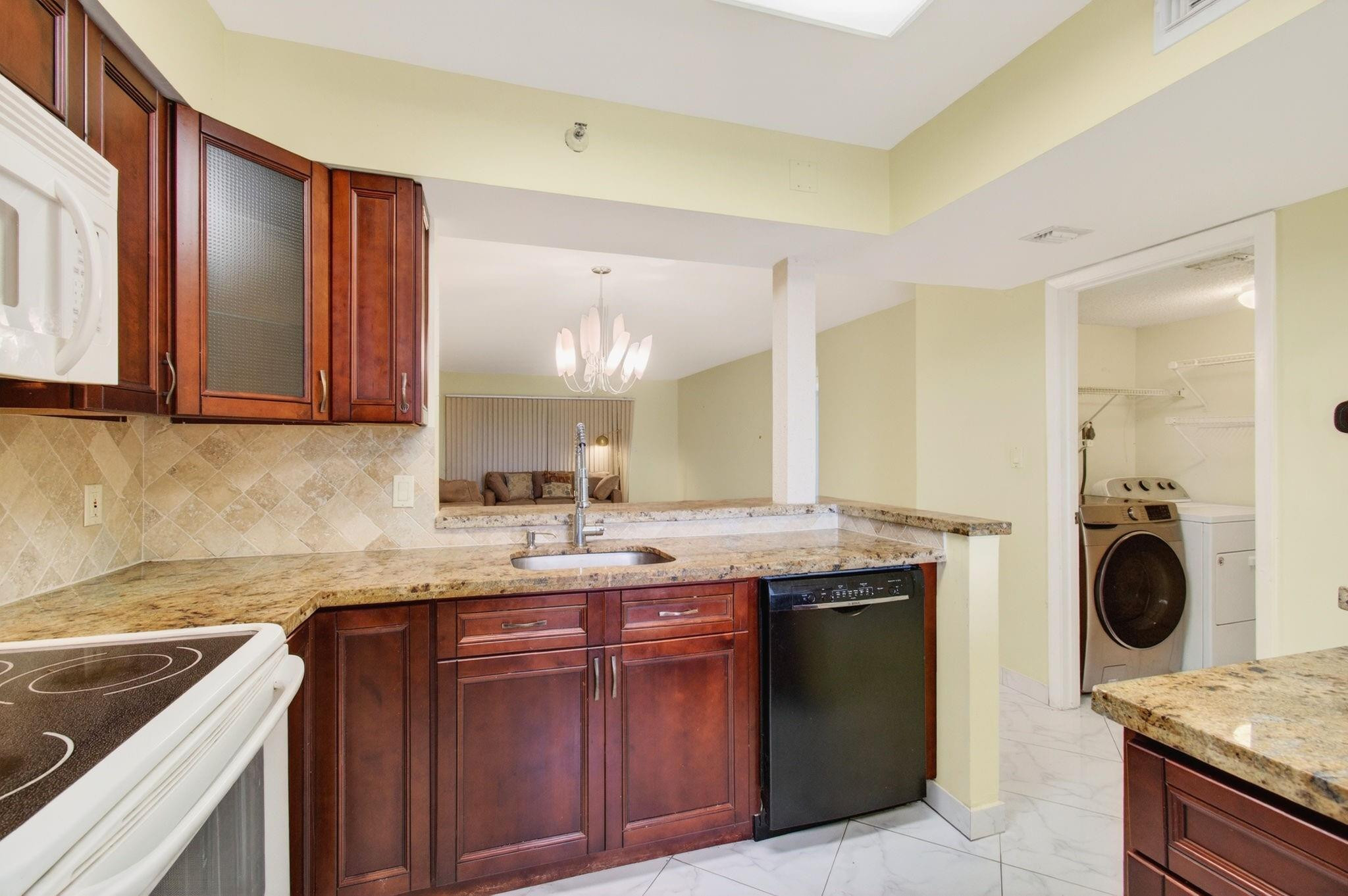 7076 Huntington Lane, Unit 608 Delray Beach, FL 33446 - Photo 53 of 77 Photo 53