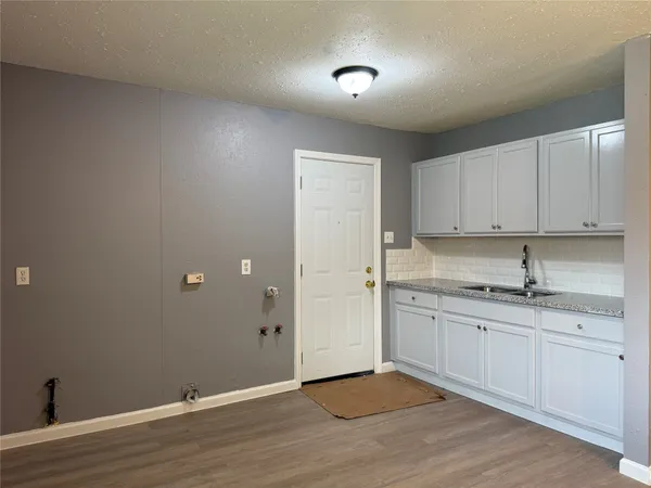 $975 | 8010 Roswell Street, Unit 3, Houston, TX 77022