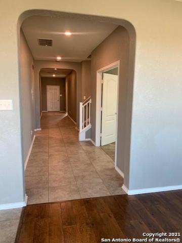541 Landmark Gate Cibolo, TX 78108 - Photo 4 of 24