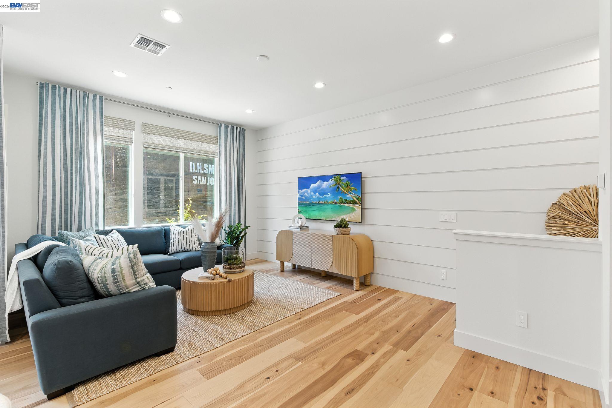 1937 Grand Street Alameda, CA 94501 - Photo 8 of 29