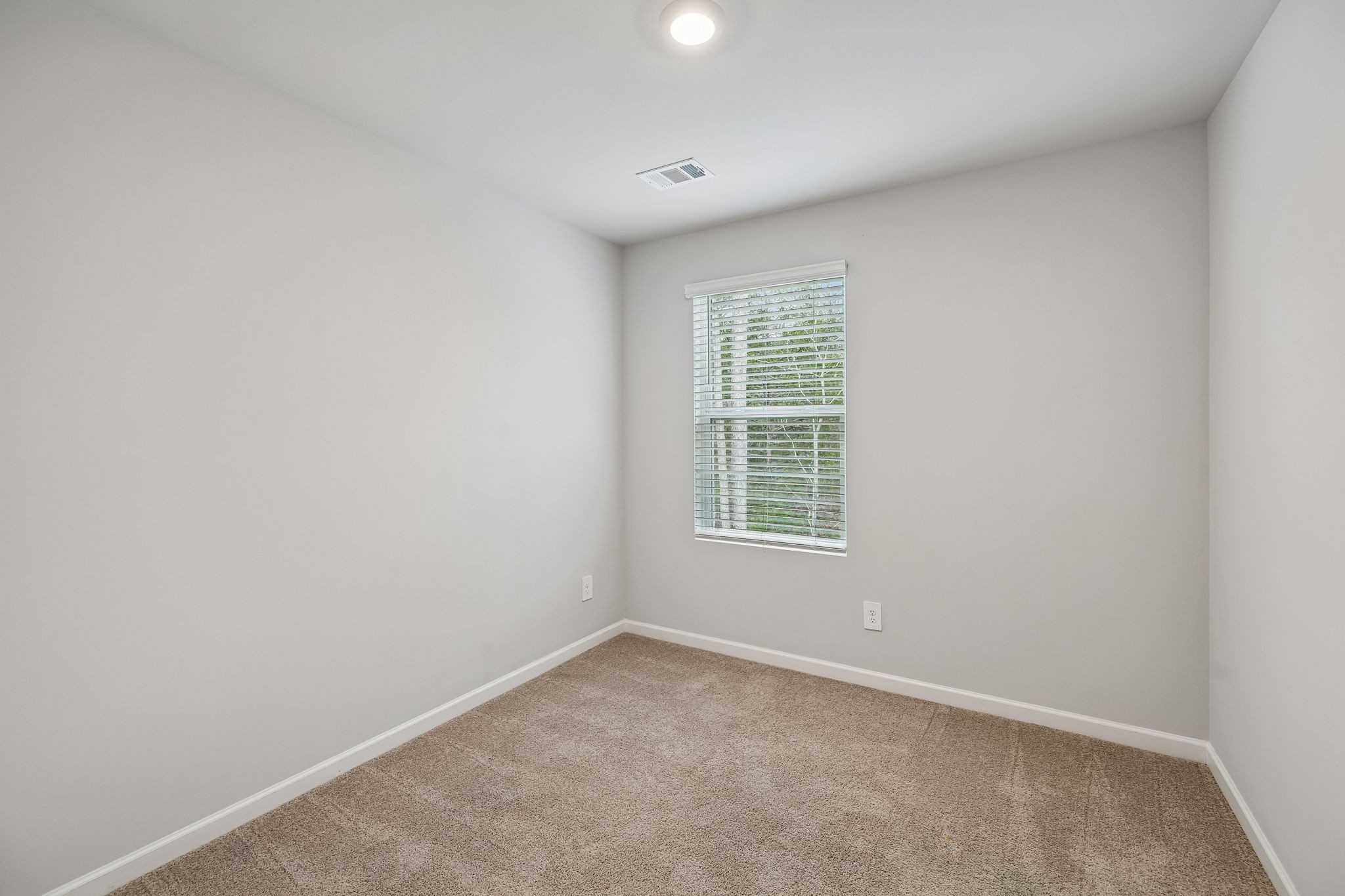 174 Mackenzie Way Lewisburg, TN 37091 - Photo 25 of 33 an empty room with a window
