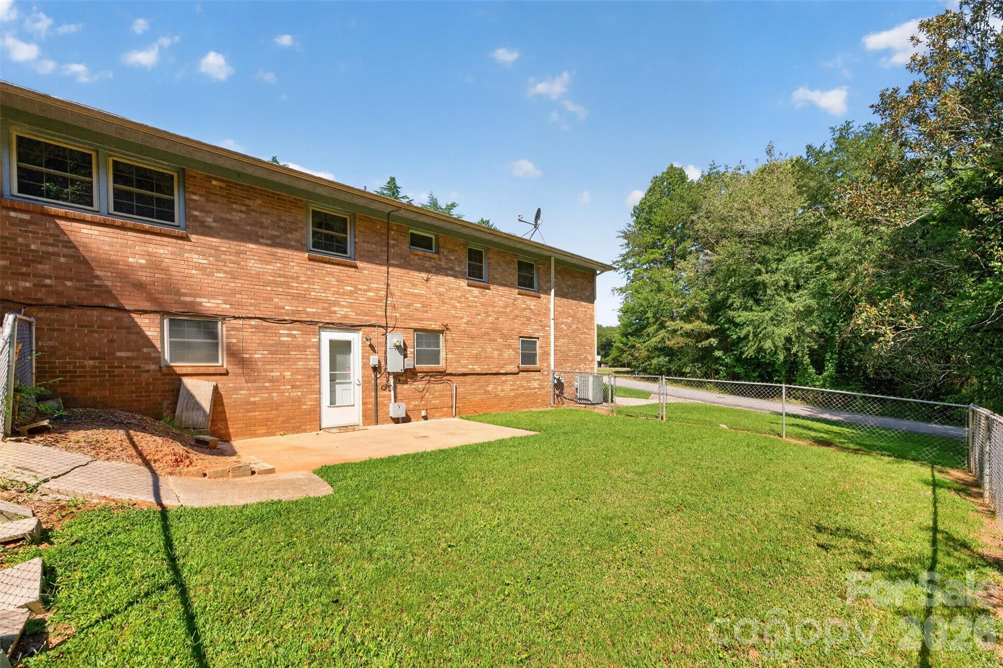 632 Wildlife Access Road Hickory, NC 28601 - Photo 5 of 48 Gallery Image 5