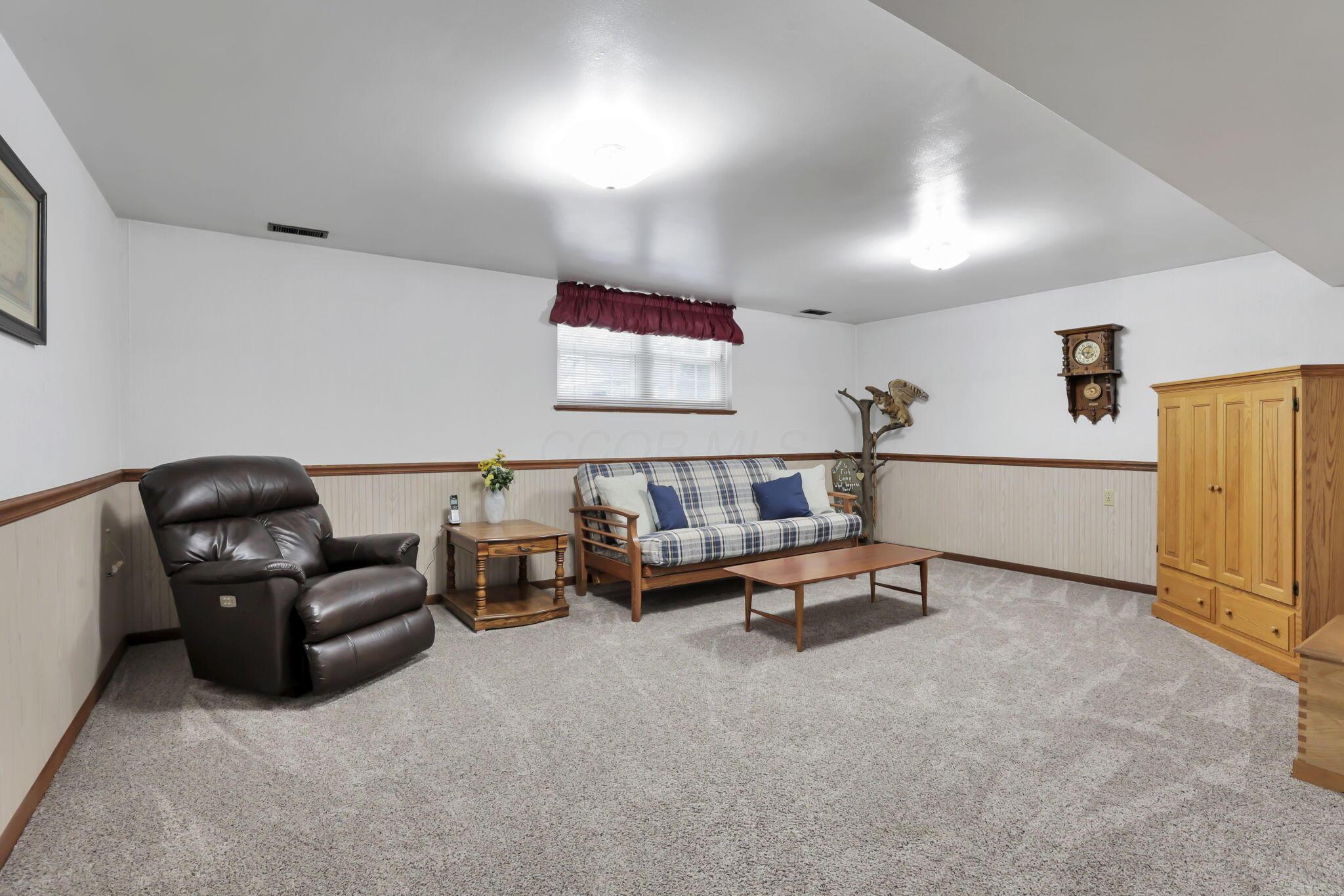 1248 Gresham Road Columbus, OH 43204 - Photo 19 of 35 40-web-or-mls-011A8283