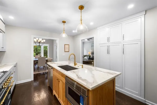 $1,345,000 | 650 Moores Mill Road Northwest, Unit 11, Atlanta, GA 30327