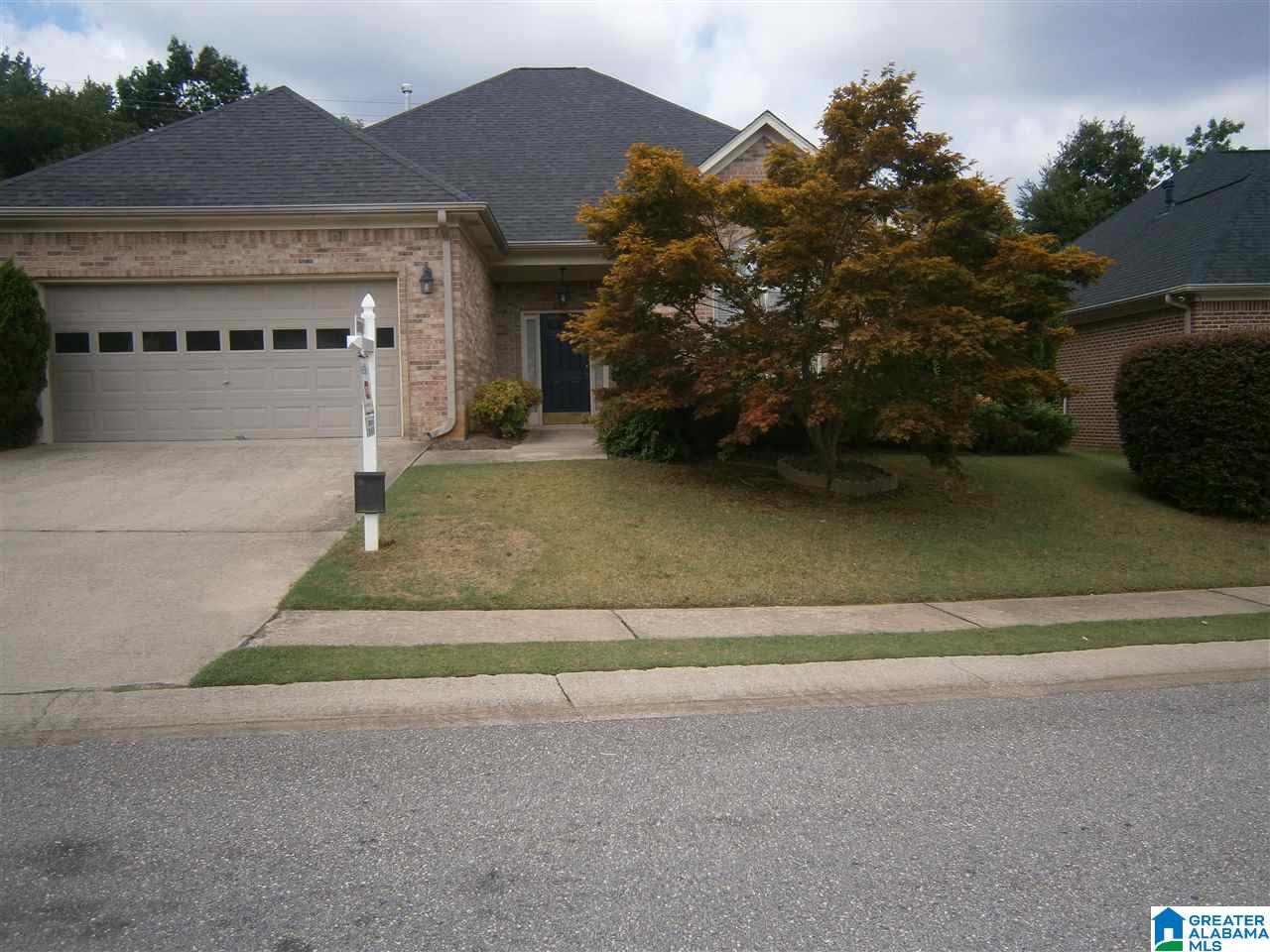 215 Beaver Crest Pelham, AL 35124 - Photo 2 of 19