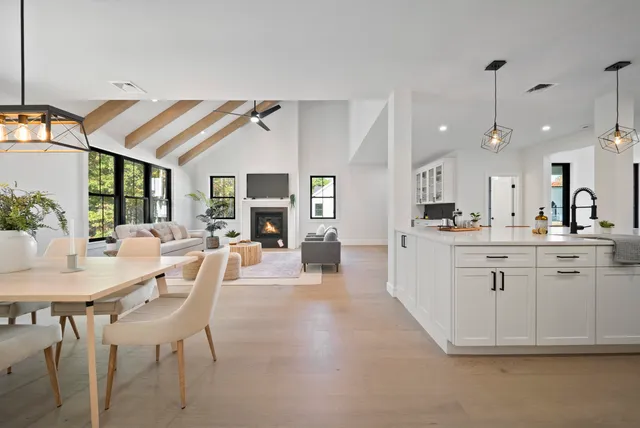 $1,025,000 | 98 Trails Edge Road, Unit 19, Windham, NH 03087