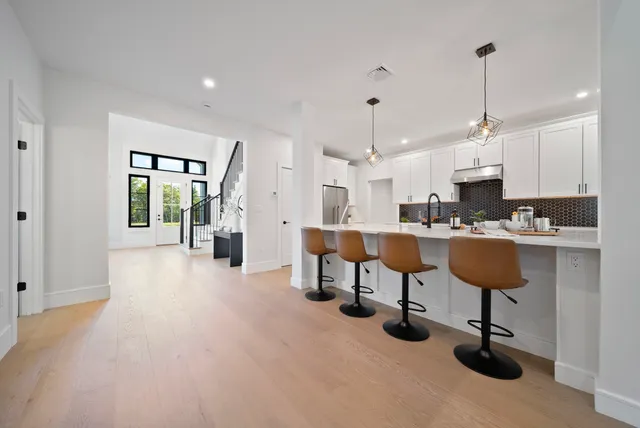 $1,025,000 | 98 Trails Edge Road, Unit 19, Windham, NH 03087