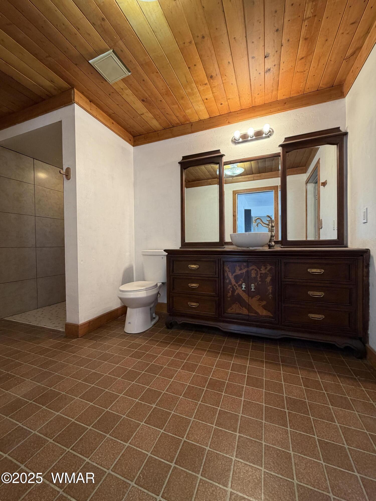 1647 Becker Lane Springerville, AZ 85938 - Photo 18 of 23 Master Bathroom