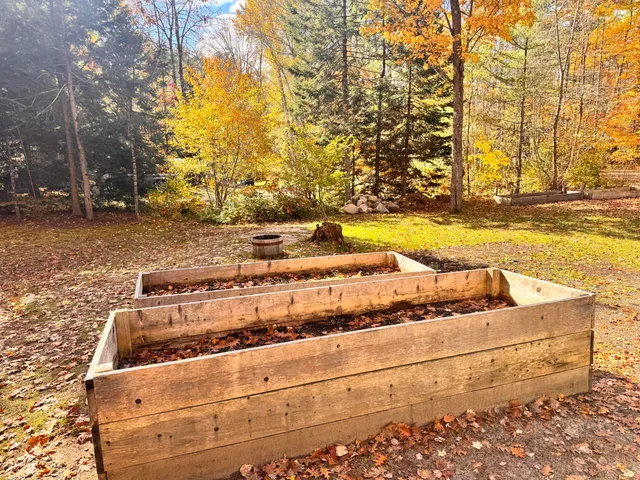 $337,000 | 27 Brilliant Way, Naples, ME 04055