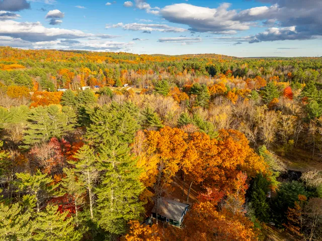 $337,000 | 27 Brilliant Way, Naples, ME 04055