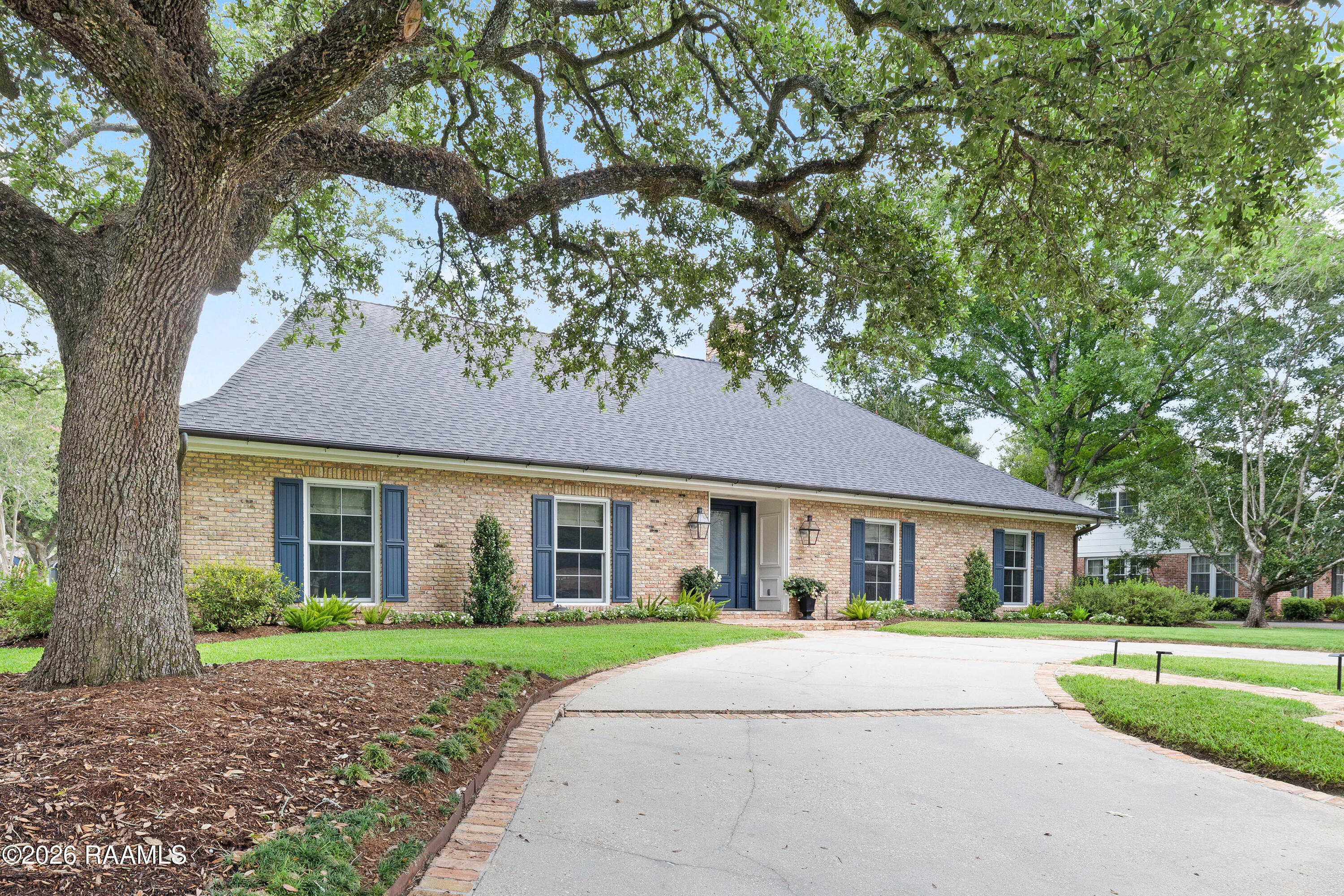 202 Stonehenge Road Lafayette, LA 70503 - Photo 2 of 60 Stonehenge-31