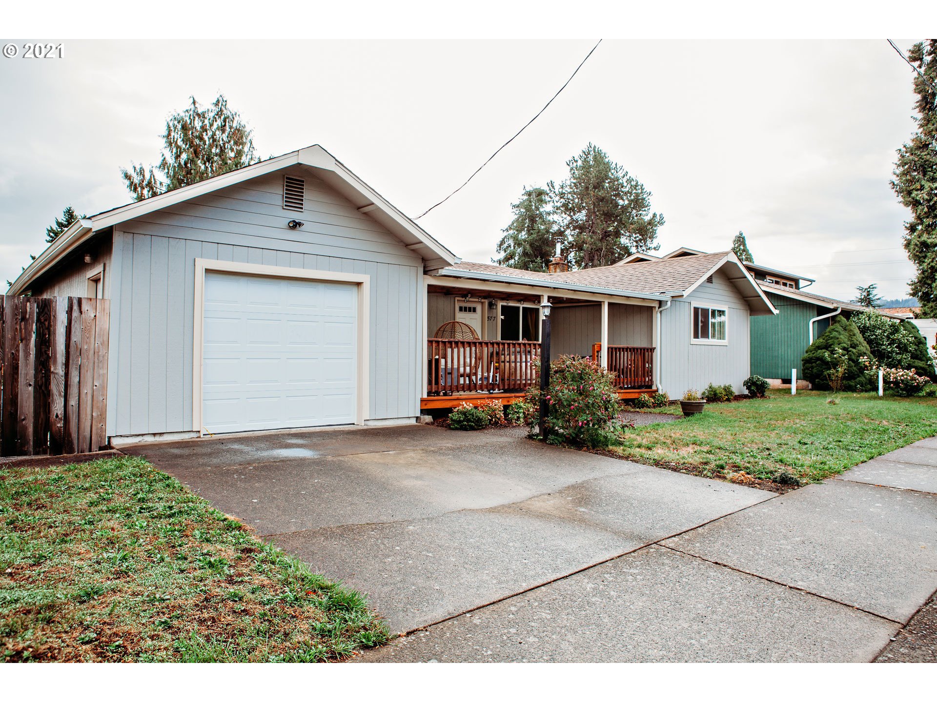 577 South 35th Street Springfield, OR 97478 - Photo 2 of 14 a view of a house with backyard