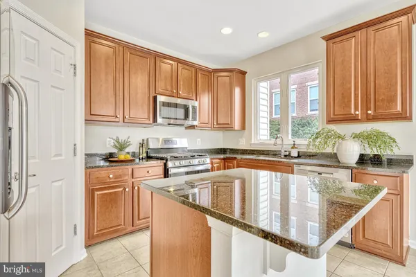 $3,425 | 22464 Faith Terrace, Brambleton, VA 20148