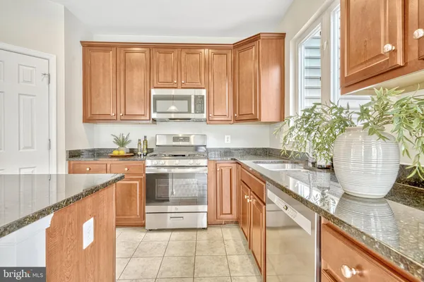 $3,425 | 22464 Faith Terrace, Brambleton, VA 20148