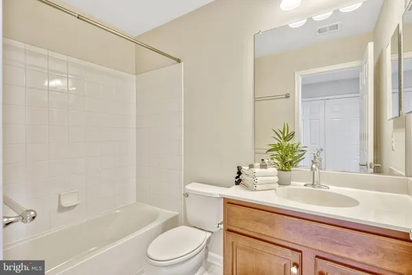 $3,425 | 22464 Faith Terrace, Brambleton, VA 20148