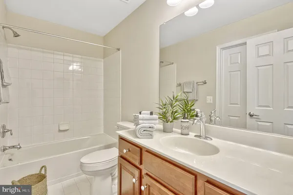 $3,425 | 22464 Faith Terrace, Brambleton, VA 20148