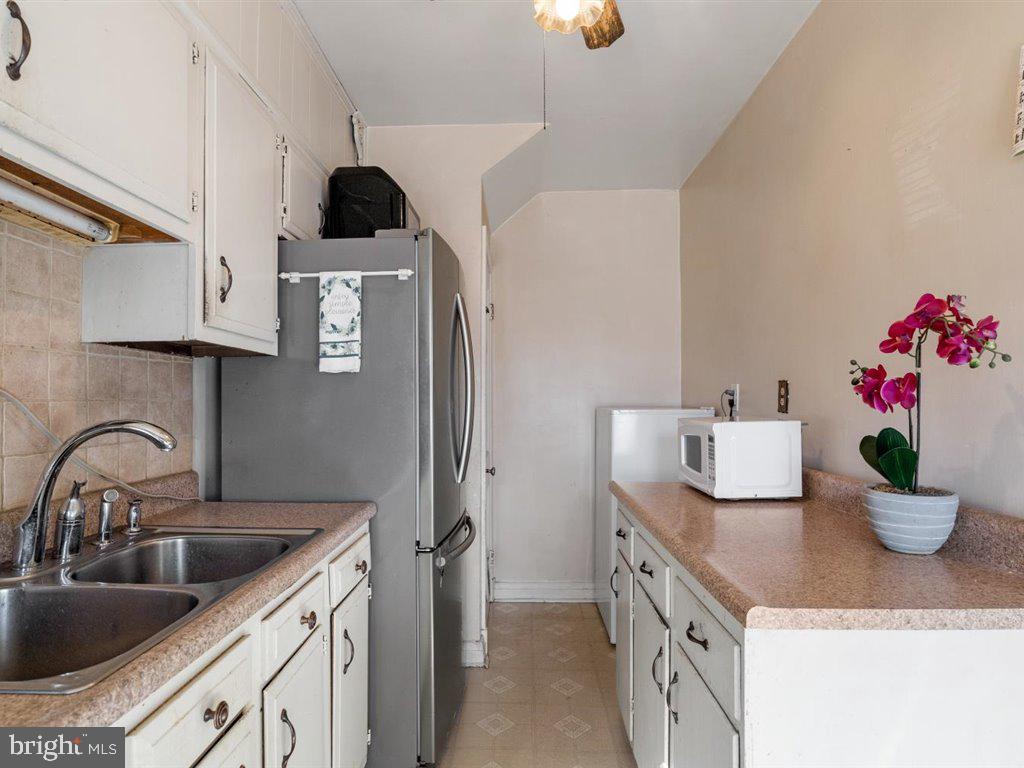 822 Braeside Road Baltimore, MD 21229 - Photo 12 of 34