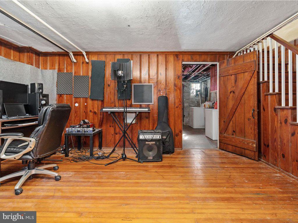 822 Braeside Road Baltimore, MD 21229 - Photo 15 of 34