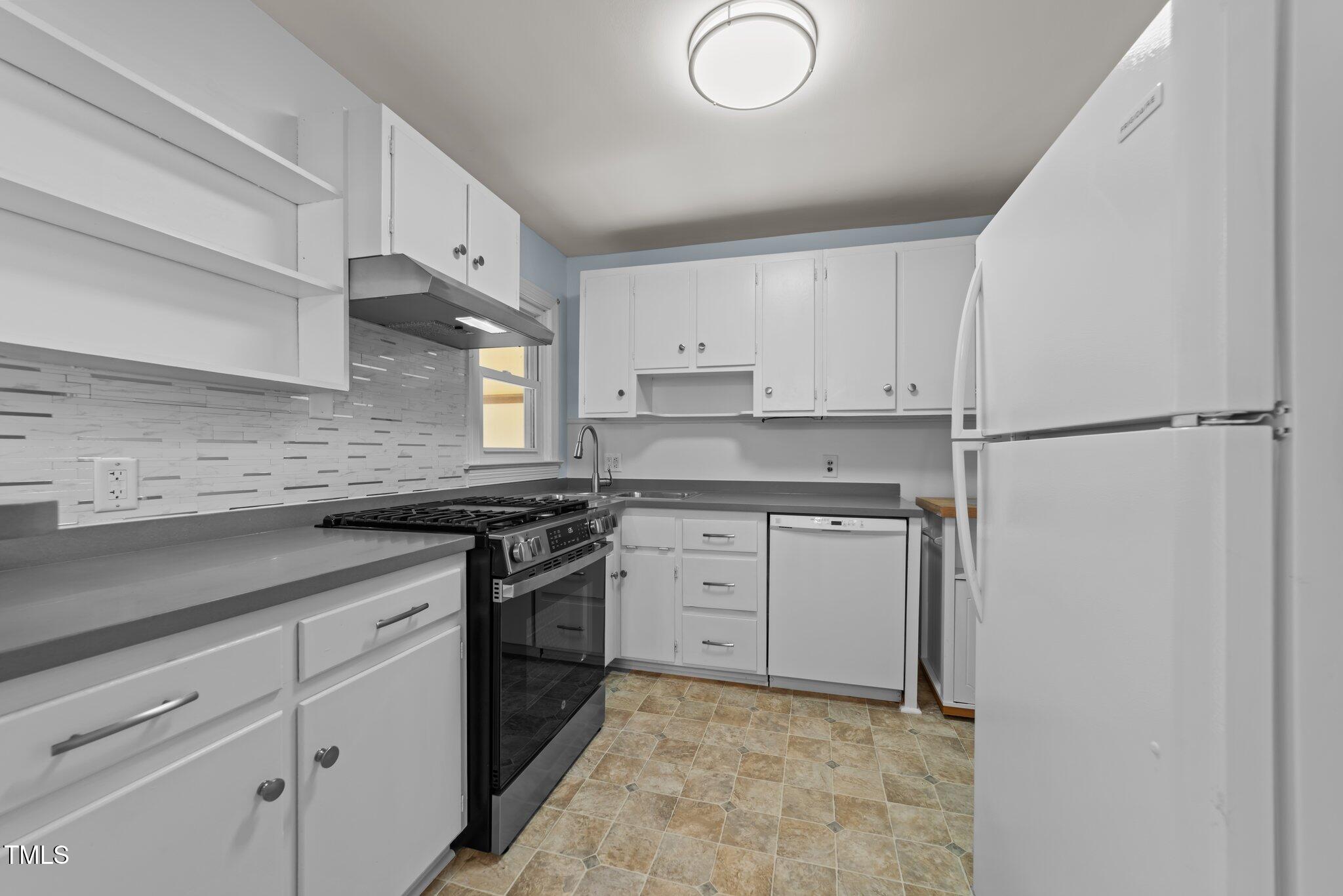 2719 Gordon Street Raleigh, NC 27608 - Photo 12 of 38 Kitchen