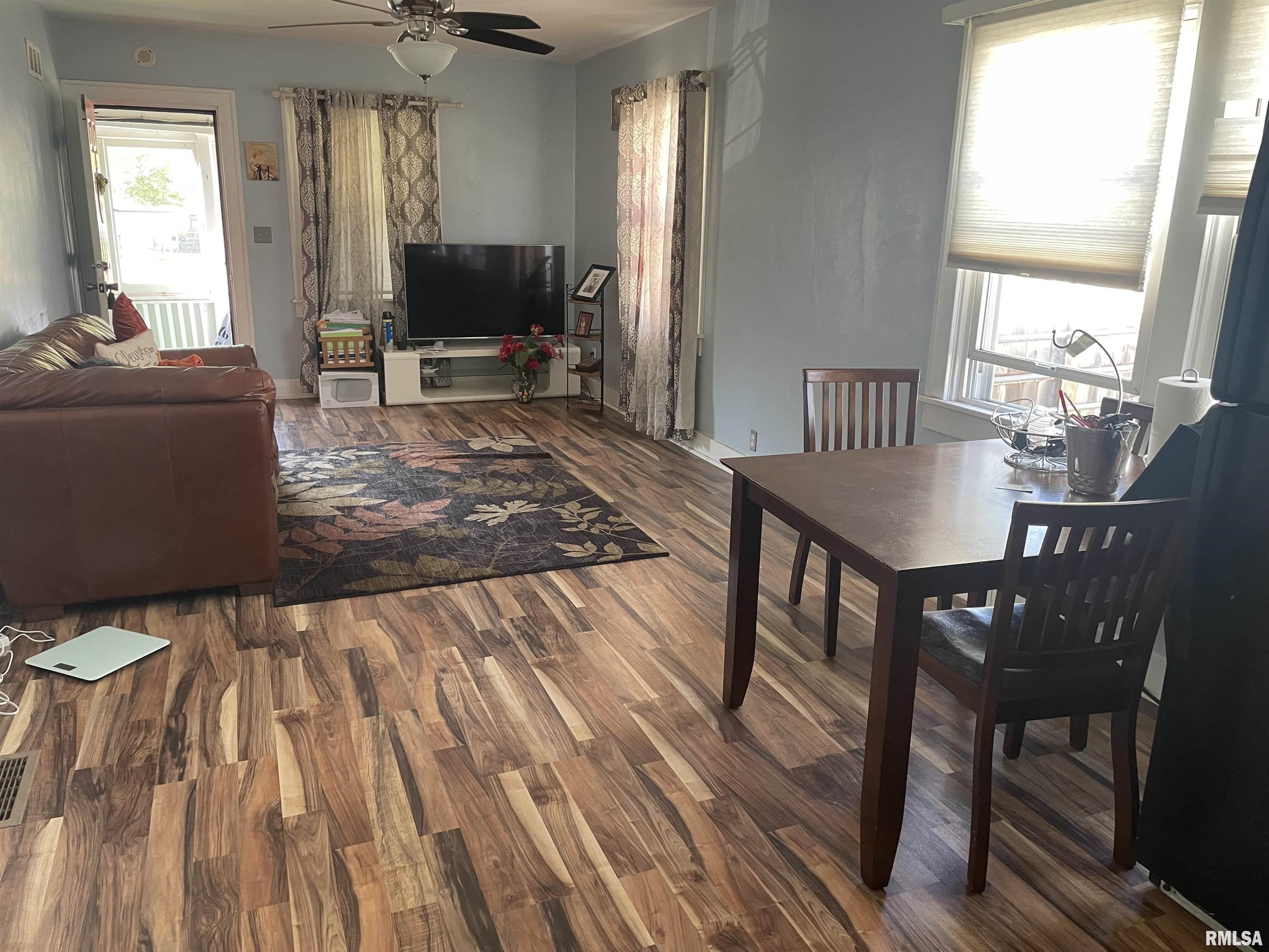 2408 South 4th Street Springfield, IL 62703 - Photo 4 of 28