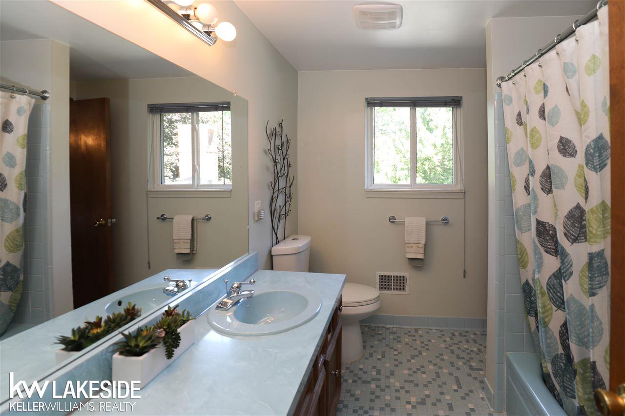47615 Barbara Road Macomb, MI 48044 - Photo 29 of 42 50017932-28.JPG