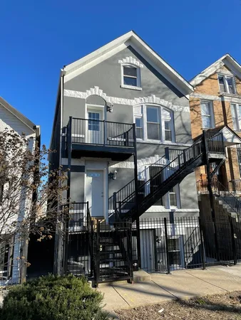$1,650 | 2311 South Whipple Street, Unit 2, Chicago, IL 60623