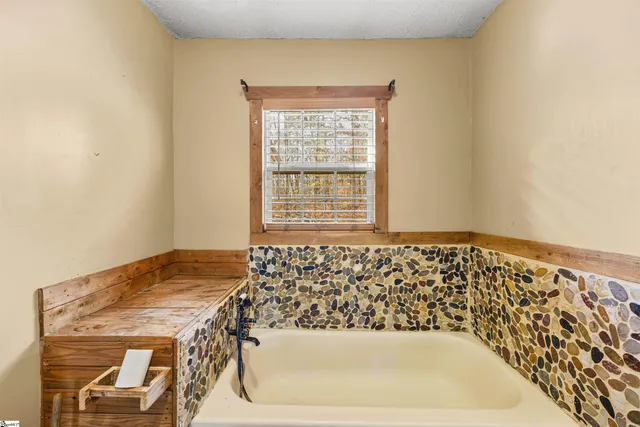 $195,000 | 472 Budner Drive, Westminster, SC 29693