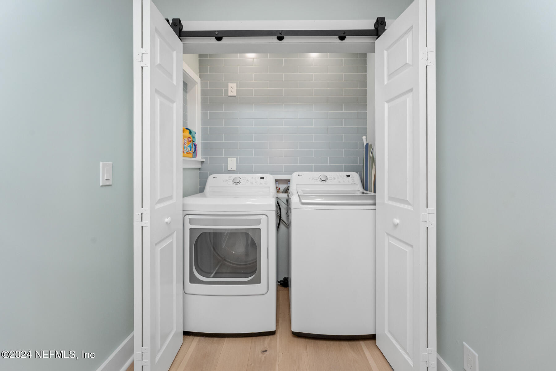 1850 Beach Avenue Atlantic Beach, FL 32233 - Photo 41 of 52 a utility room with dryer and washer