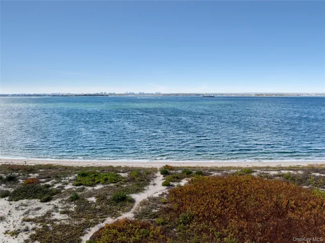 $12,000,000 | 25 Soundview Lane, Sands Point, NY 11050