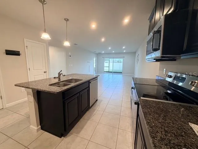 $2,300 | 17737 Turning Leaf Circle, Land O Lakes, FL 34638