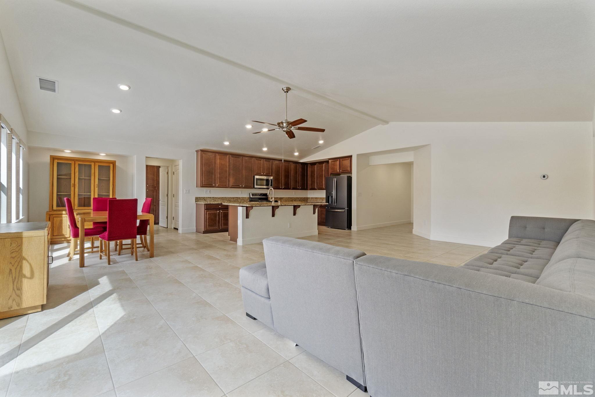 7635 Souverain Lane Reno, NV 89506 - Photo 3 of 22 Photo 3