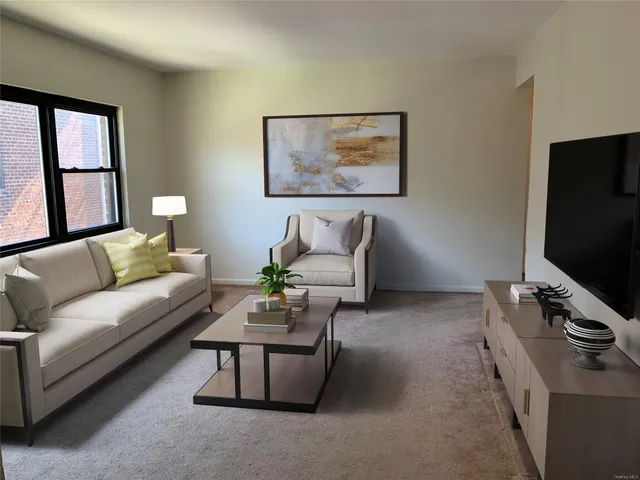 $355,000 | 91 Tulip Avenue, Unit LB4, Floral Park, NY 11001