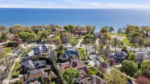 $1,999,000 | 3565 North Lake Drive, Shorewood, WI 53211