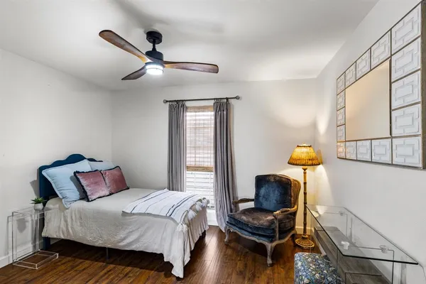 $3,000 | 2512 Azalea Court, Galveston, TX 77551