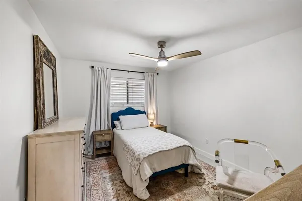 $3,000 | 2512 Azalea Court, Galveston, TX 77551