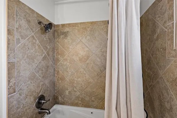 $3,000 | 2512 Azalea Court, Galveston, TX 77551