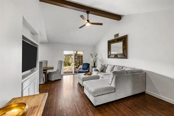 $3,000 | 2512 Azalea Court, Galveston, TX 77551