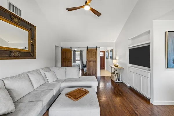 $3,000 | 2512 Azalea Court, Galveston, TX 77551