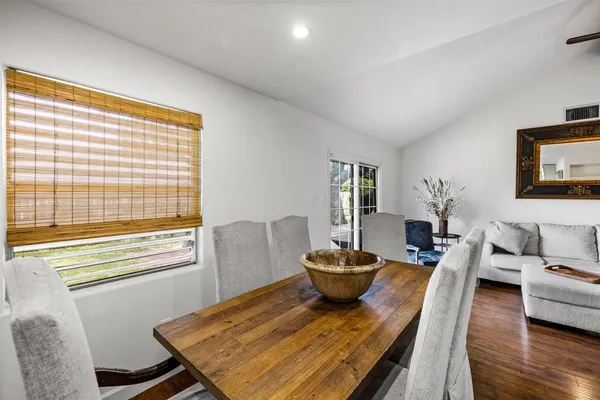 $3,000 | 2512 Azalea Court, Galveston, TX 77551