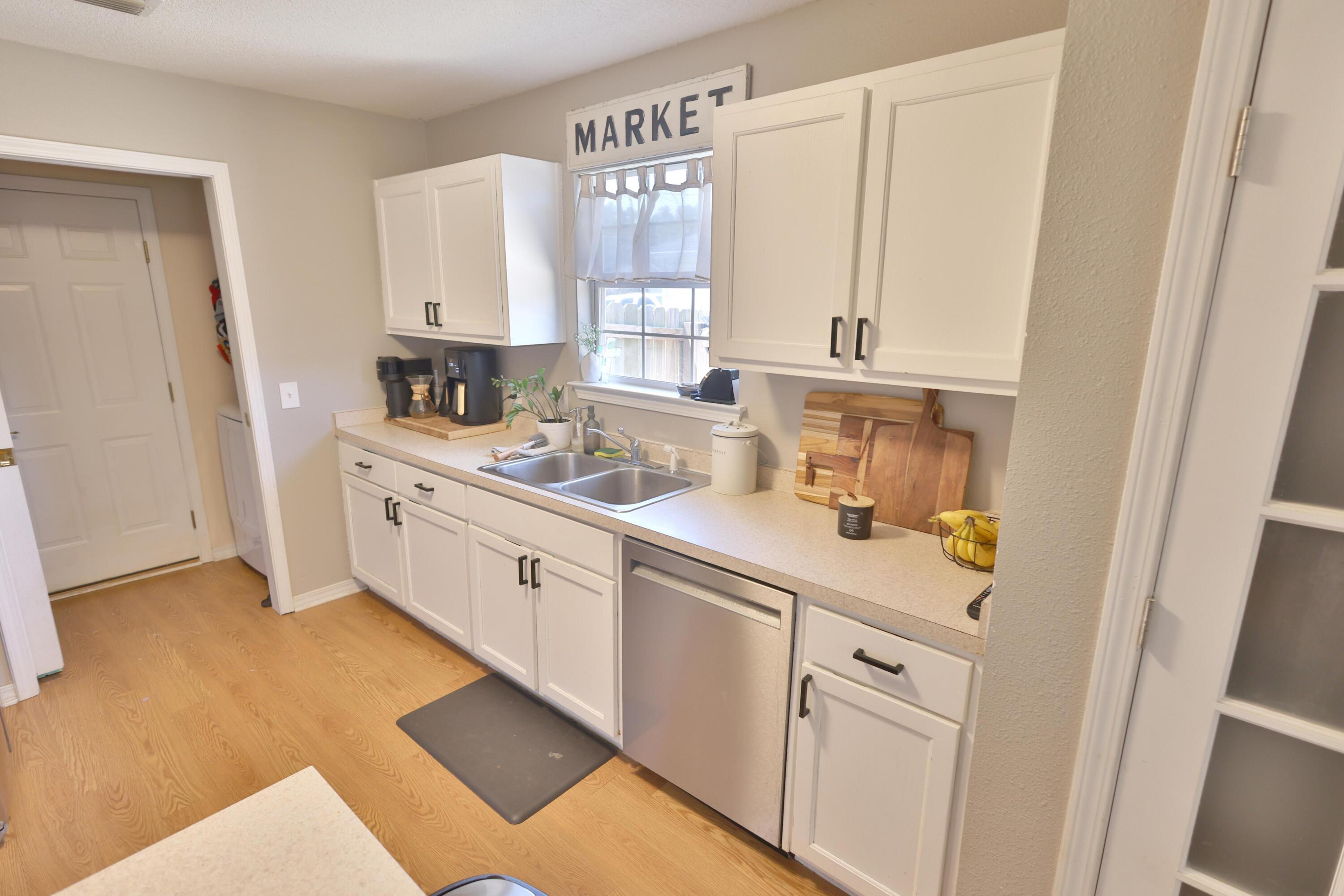 8140 Menorca Street Navarre, FL 32566 - Photo 13 of 47 3O0A8962